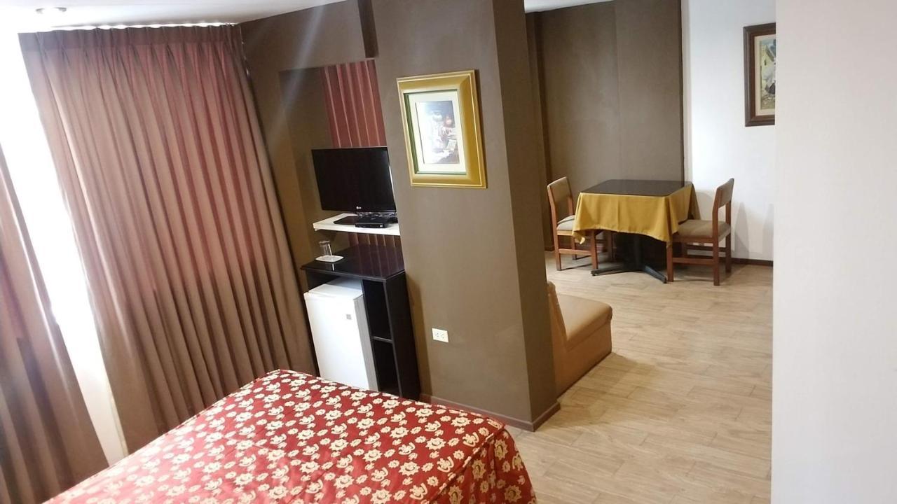 Hotel El Brujo La Merced Trujillo Exteriör bild