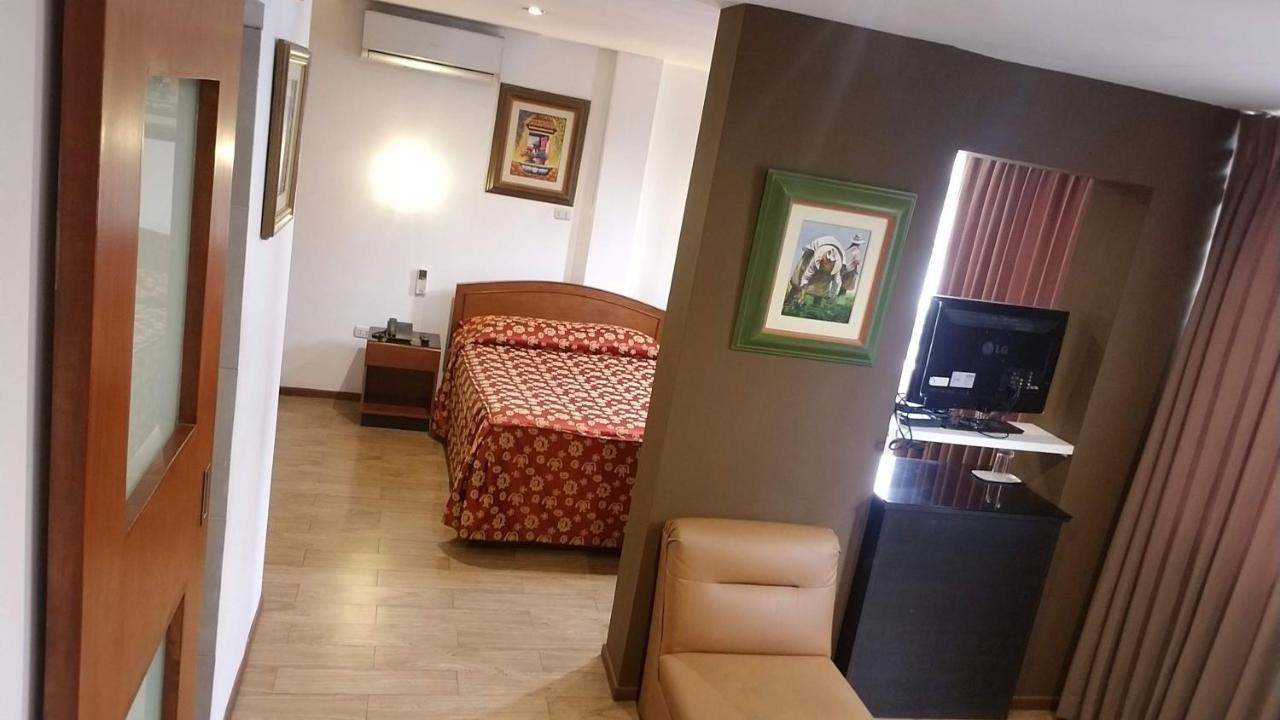 Hotel El Brujo La Merced Trujillo Exteriör bild